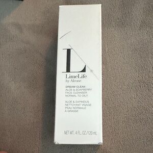LimeLife by Alcone Aloe & Soapberry Cleanser - White
